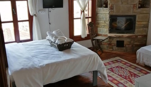 Romantic Room, 1 Bedroom, Non Smoking, Garden View