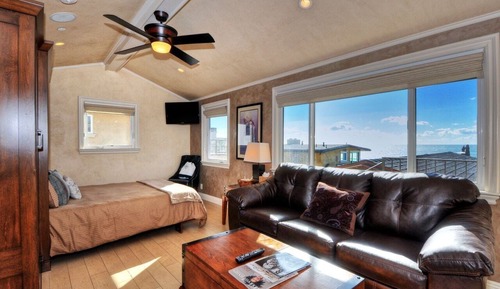 Deluxe Villa, 1 Queen Bed, Partial Ocean View