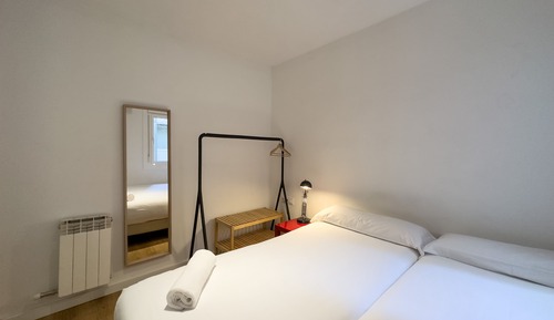 Family Apartment, 4 Bedrooms, 2 Bathrooms