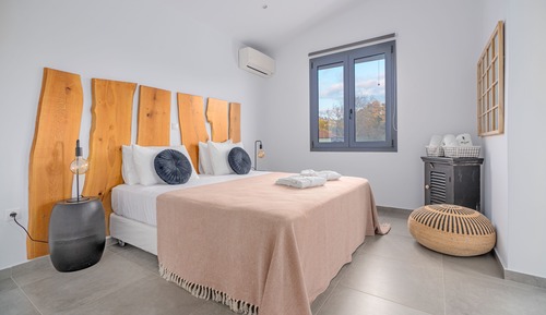 Family Apartment, Private Pool (Second Floor)