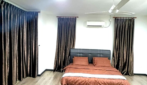 Room, Private Bathroom