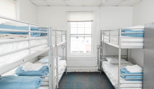 6 Bed Female Dorm Ensuite - Economy