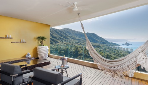 Two Suite South Connected