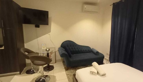Deluxe Studio Suite