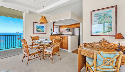 Suite, 1 King Bed, Oceanfront (1 Bath)