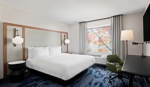 Room, 1 King Bed (Mobility Accessible, Tub)