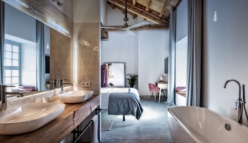 Deluxe Double Room 209: Árbol de la vida