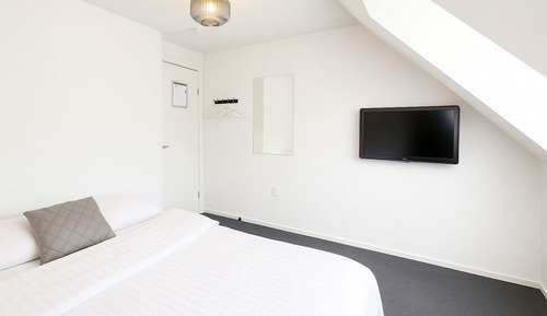 Room, Shared Bathroom