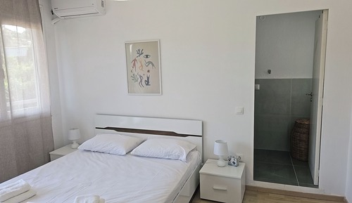 Villa, 6 Bedrooms, Balcony