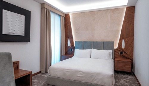 Elite Room