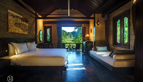 Rom House (King Bed)