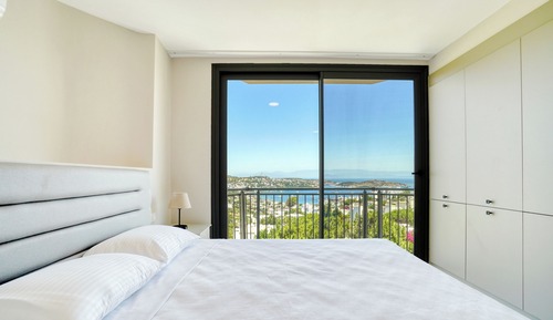 Condo, 3 Bedrooms, Sea View