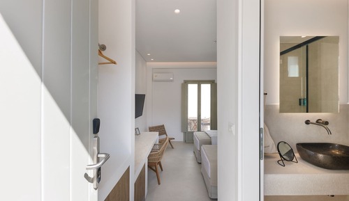 Standard Double or Twin Room, 2 Twin Beds, Lanai, Partial Sea View