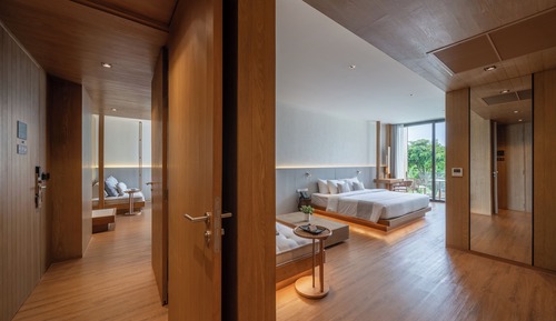 Deluxe Connecting Room Pool View