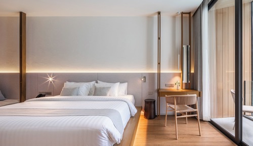 Deluxe River View Twin Bed