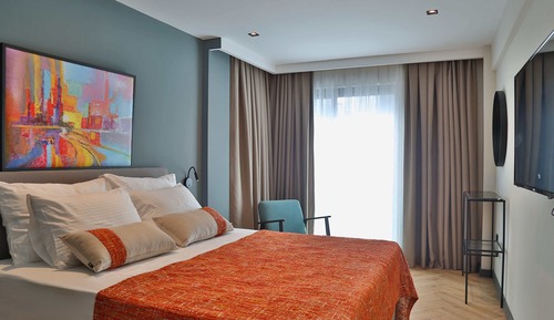 Deluxe Room, 1 Queen Bed