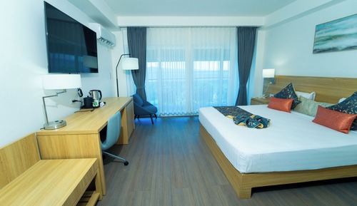 Superior Room, 1 King Bed, Non Smoking