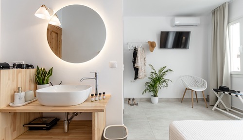 Deluxe Room, City View