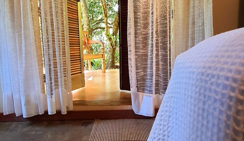 Comfort Suite, Ensuite, Partial Lake View