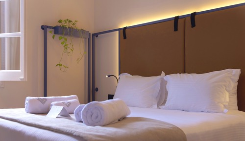 Double Room, 1 Queen Bed