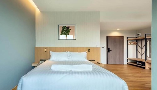 Deluxe Room, 1 Queen Bed, Non Smoking