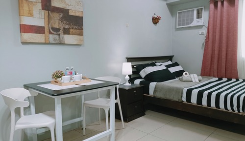 Traditional Studio, 1 Queen Bed