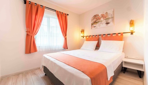 Deluxe Suite, 1 Bedroom, Garden View