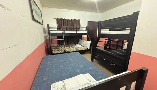 Barkadah Room 8 Pax