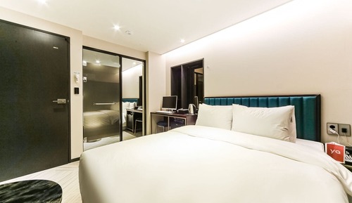 Room (Super Special Room (Free latest movie)