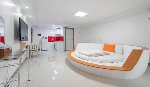 Room (October Room (Jet Spa))