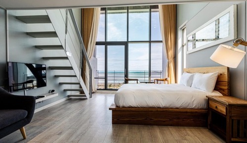 Room (Room 201 (beach sunrise view cooking )