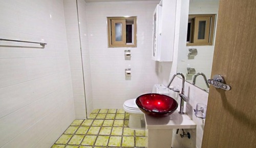 Room (Room Story 203)