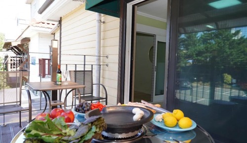 Room (Room 207 Room A (ondol individual bar)