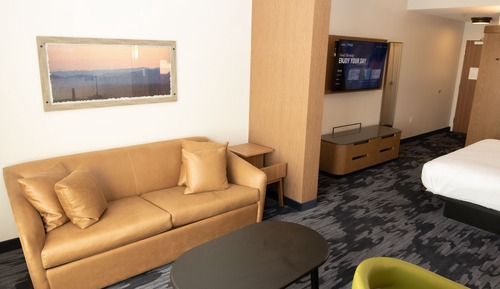 Suite, 1 King Bed with Sofa bed (Mobility Accessible, Tub)