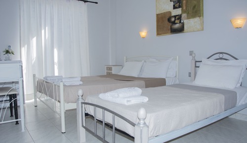 Triple Room, Balcony, Garden View