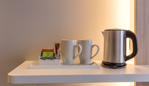 Standard Room, 1 Queen Bed, Accessible (Free Breakfast)