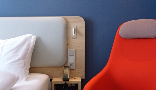 Standard Room, 1 Queen Bed, Accessible (Free Breakfast)