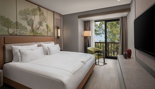 Family Room Forest View