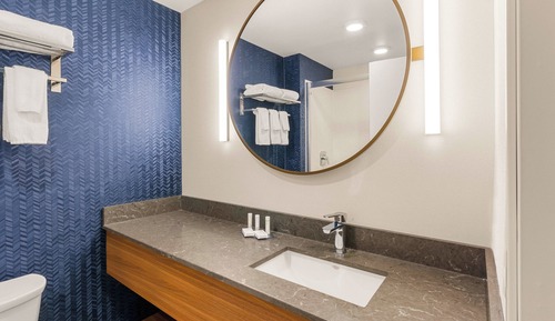 Studio, 1 King Bed, Non Smoking