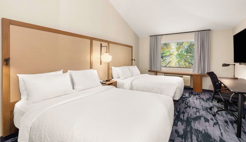 Room, 2 Queen Beds (Mobility Accessible, Tub)