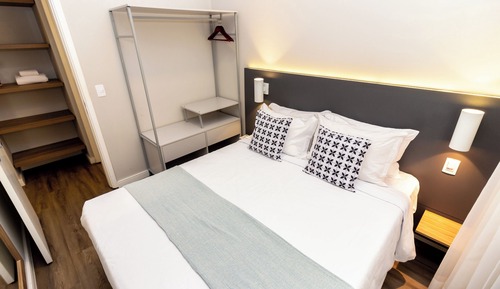 Deluxe Studio (381431)