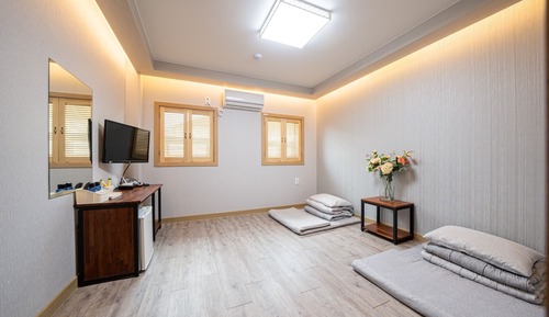 Room (Standard Room(floor heating system))