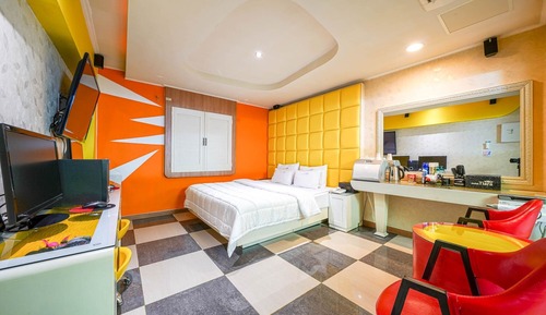 Room (Standard (Tub for 1 person Netflix fr)