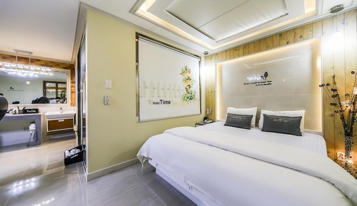 Room (Sky Room (Massage Chair Air Purifier )