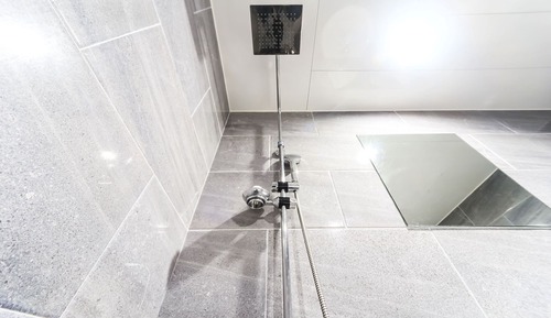 Room (Suite room (Netflix viewing available)