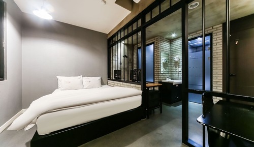 Room (Special room (high-end PC Netflix/Wav)