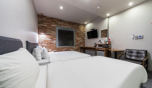 Room (Business Twin Room + OTT (Free Parkin)