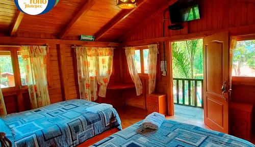 Traditional Cabin, 2 Double Beds