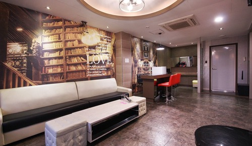 Room (Grand Terrace Room(Netflix Bathtub) ()