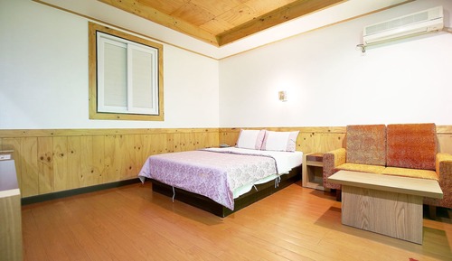 Room (Standard Room A)